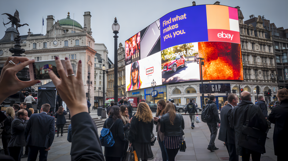 Custom LED Screen for Corporate Communication and Brand Promotion